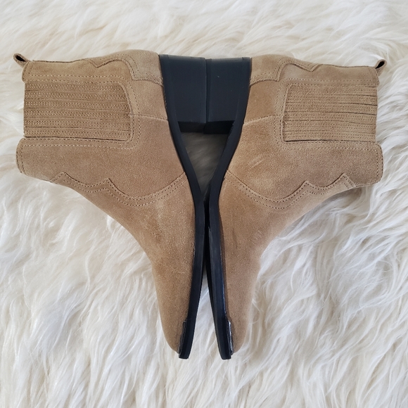 EUC Marc Fisher | Yohani Natural Beige Suede Western Ankle Bootie Sz 6.5 US - Picture 3 of 12